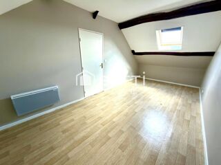 Vente Appartement Appartement type maison de ville T3 en duplex, alliant le charme du moderne et de l'ancien. Montataire