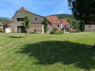  Maison à vendre 15 + pièces 390 m²