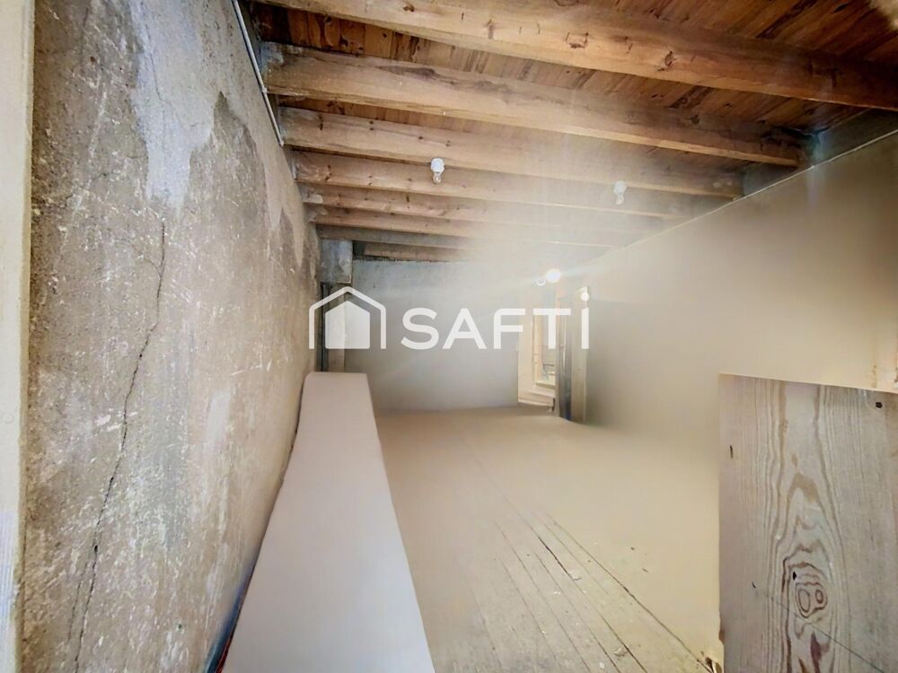Vente Maison Un bien de caractère qui n'attend que votre projet pour retrouver tout son éclat. Saint-felicien