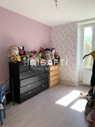  Appartement  vendre 4 pices 82 m