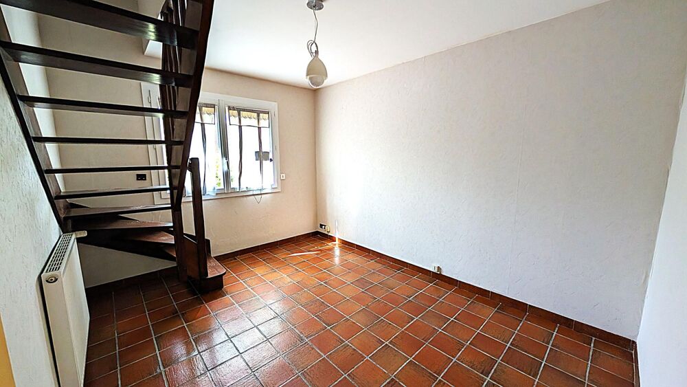 Vente Maison Maison Individuelle de plain pied avec le jardin de 990 m² La ville-du-bois