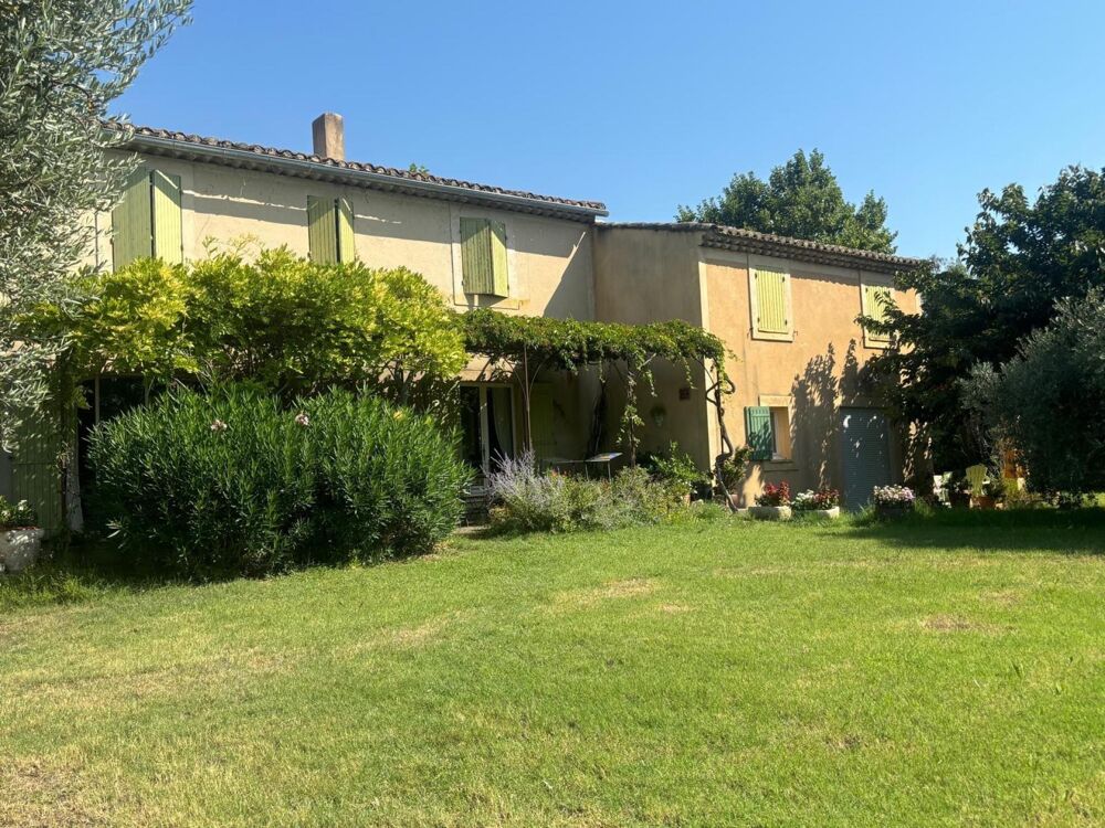 Vente Maison Propriété d'exception avec deux maisons – Terrain arboré d'1 hectare avec piscine Cabrieres-d'avignon
