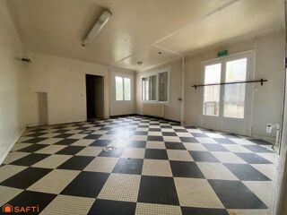  Immeuble � vendre 331 m�