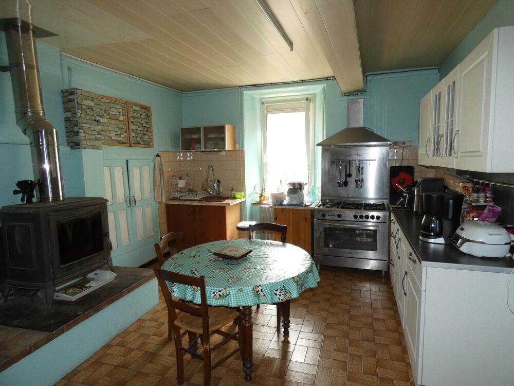 Vente Maison Maison T4 de 90m² avec grand garage et combles aménageables. Rouvenac