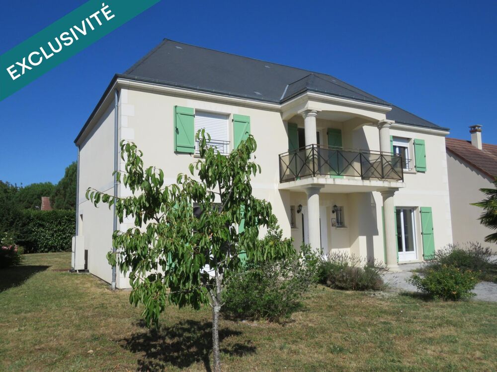 Maison 6 pièces de 195 m² avec une grande dépendance à Cercottes au nord d'Orléans.