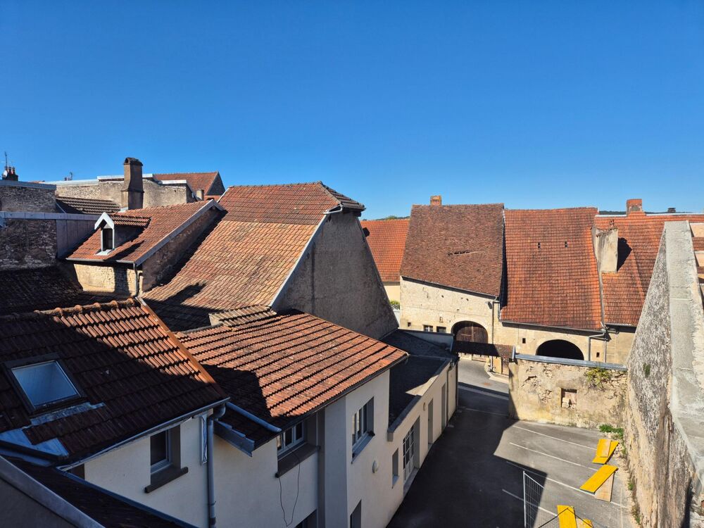 Appartement 5 pièces 114 m² · à Marnay · 114 m² · 144 000 €