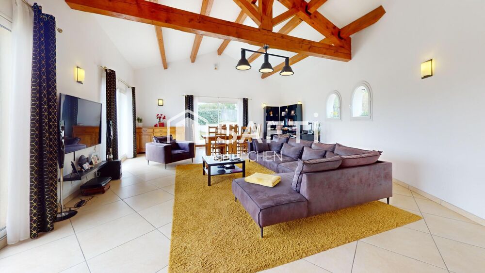 à vendre  Maison Saint-Gilles (30800)