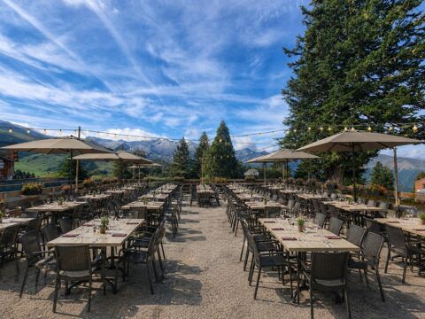 Bien rare, restaurant bar licence 4, sans concurrence. 320000 09140 Ustou