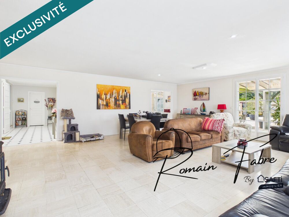 Vente Immeuble Immeuble de 630m2 comprenant un ensemble de locaux commerciaux de 360m2 ainsi qu'une maison avec 6 chambres Guitres
