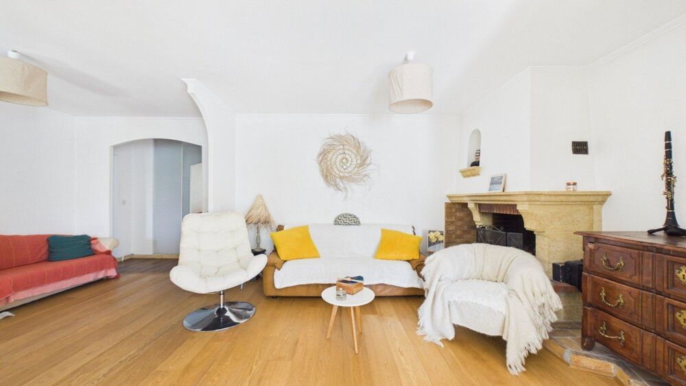Vente Maison Maison plain pied / 3 chambres + bureau / 3 sde + 3 wc / Piscine Aytre