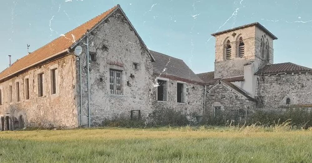 Vente Maison Maison du 14°chargée d'histoire. Terrain. Garage Chirat-l'eglise