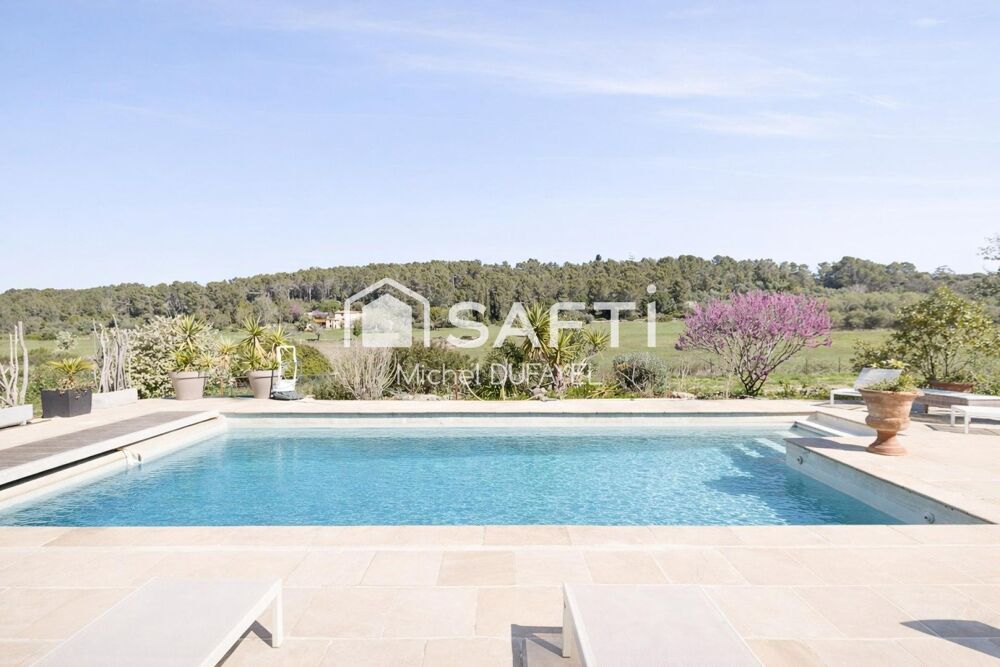 Bastide en pierre sur 3550 m² avec piscine