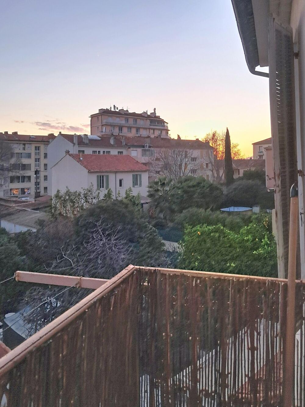 Vente Appartement Claret - Charmant T3 en dernier étage Toulon