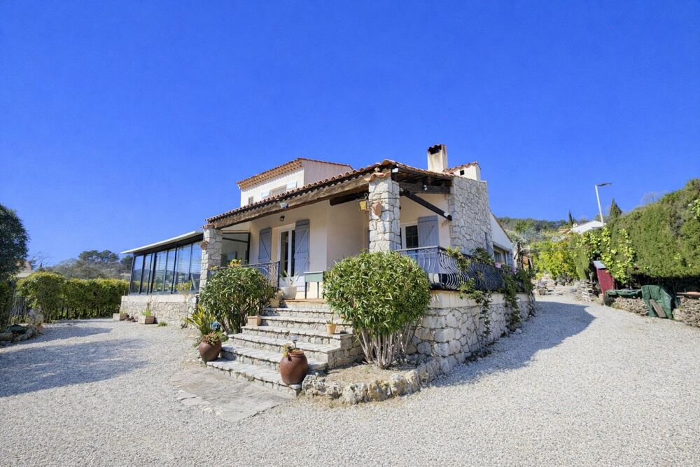 Vente Maison VILLA COUP DE CŒUR  155 m2 + PISCINE + VUE DÉGAGÉE + 1 290 m² DE TERRAIN AVEC PUITS !! Bagnols-en-foret