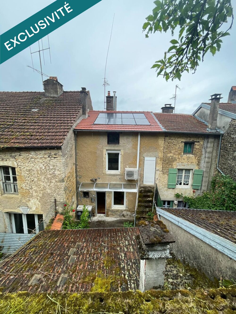 Maison de ville au centre de Jussey