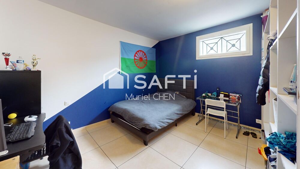 à vendre  Maison Saint-Gilles (30800)