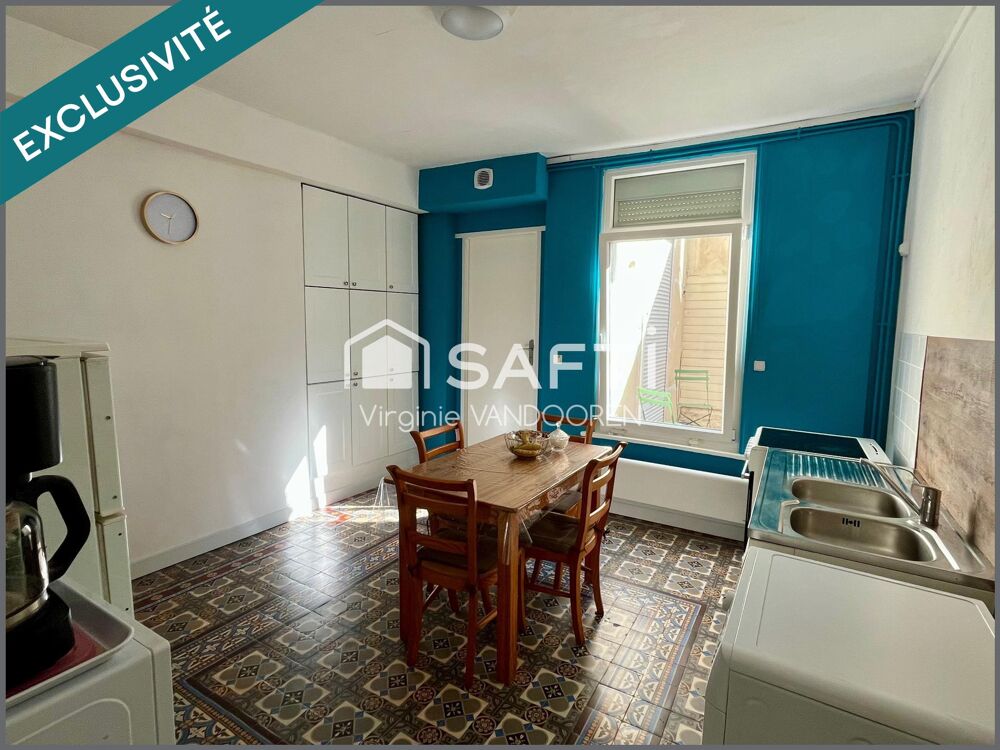 Maison de ville mitoyenne  3 chambres  Cour