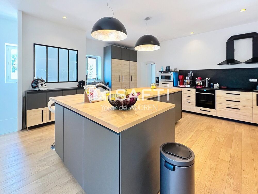 Vente Maison Propriété de caractère avec espaces de vie et loisirs aux portes de Nantes Le pellerin