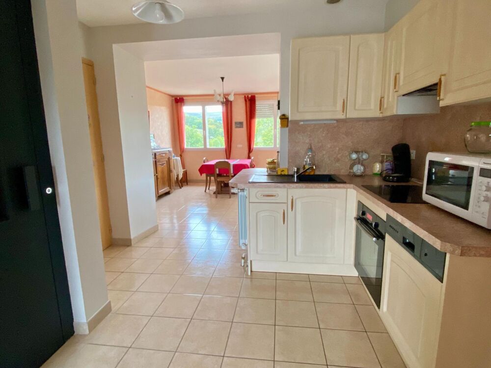 Vente Maison Maison individuelle avec ASCENSEUR, garage et terrain attenant Lacaune