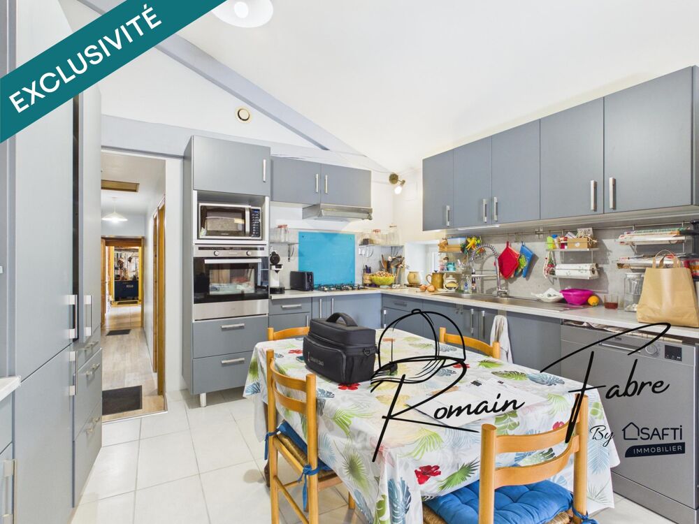 Vente Maison Maison en pierre de 230 m2 avec 4 chambres, garage attenant et arrières chais Chepniers