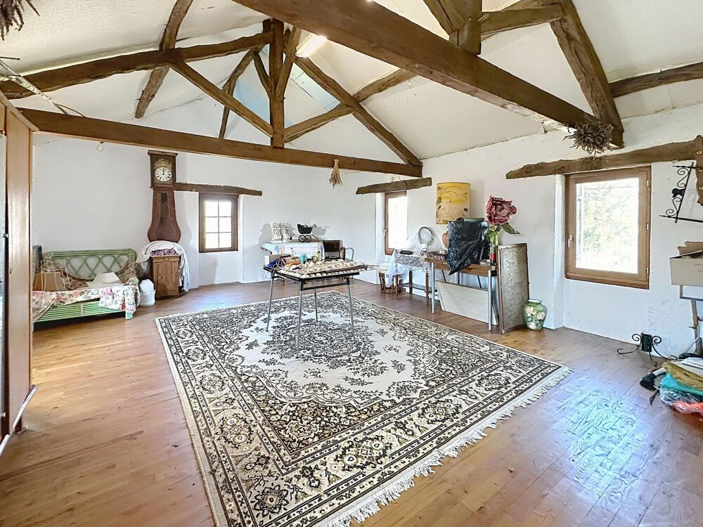 Maison de caractère de 225 m2 , 5 chambres , piscine
