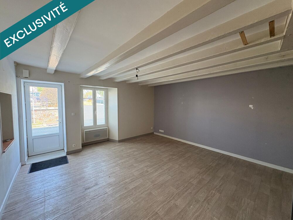 Maison avec extérieur et garage