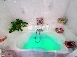  Maison � vendre 9 pi�ces 258 m�