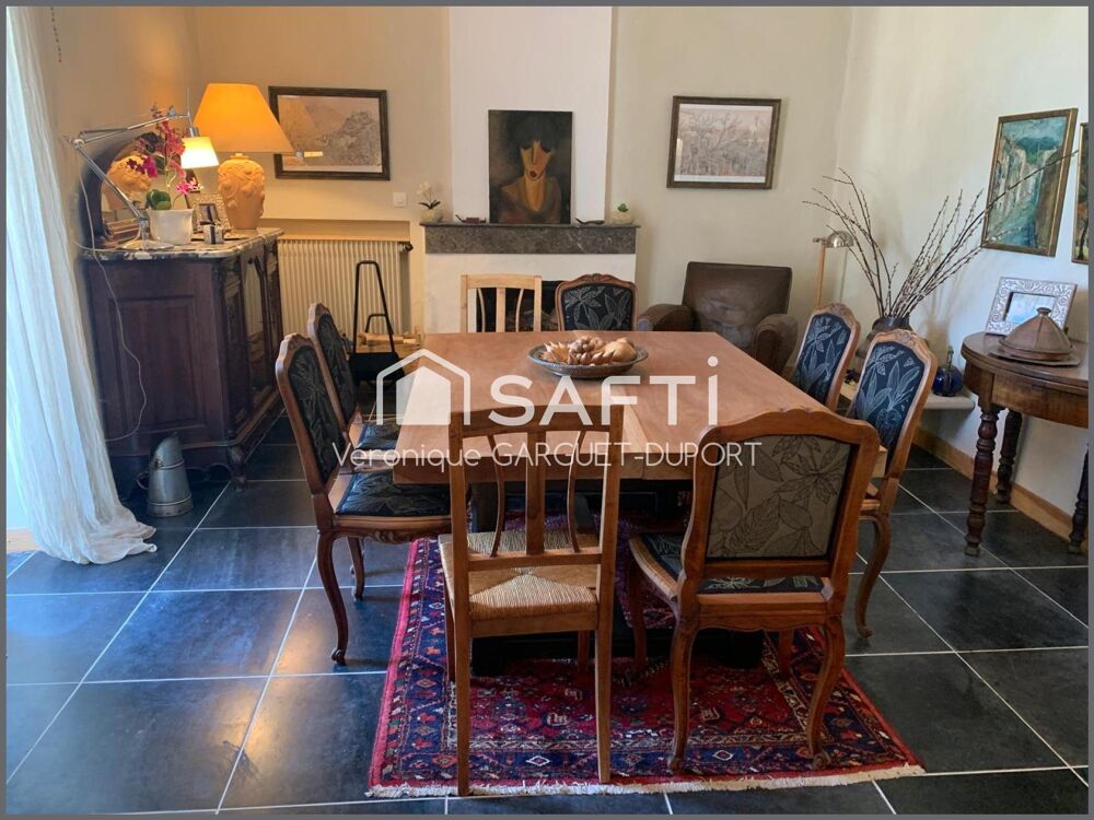 Demeure de caractère de 310m2 avec jardin, piscine, garage et gite