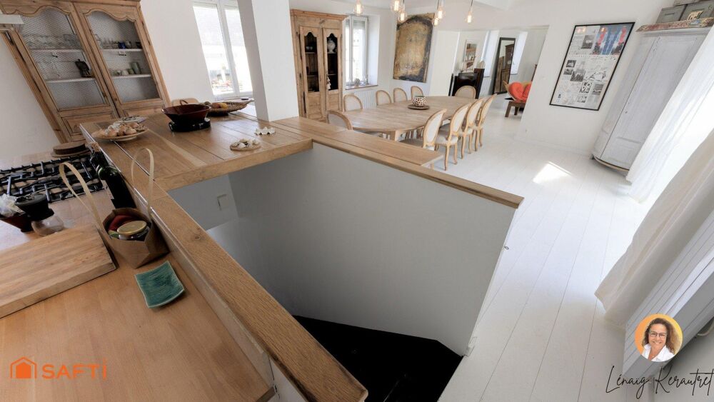 Carantec centre : demeure dexception 438 m²