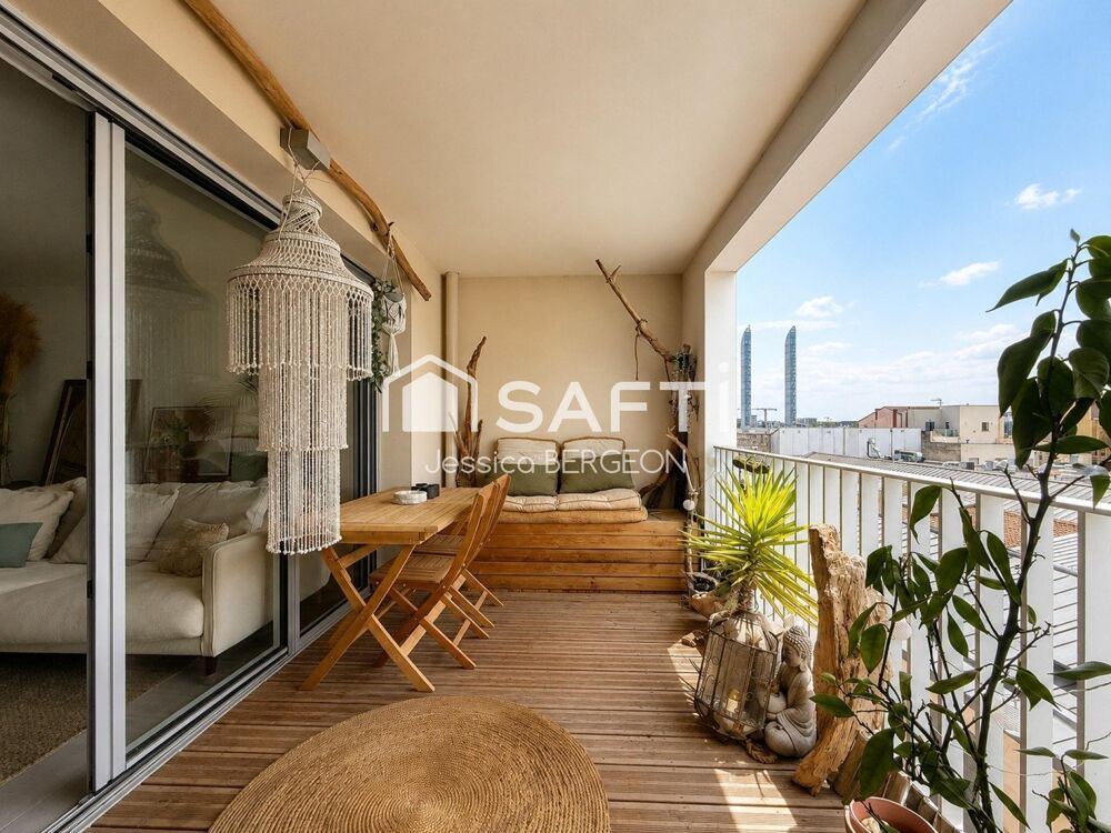 Vente Appartement T4 avec terrasse, vue dégagée et 2 parkings – Résidence récente avec ascenseur Bordeaux
