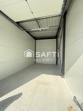  Parking / Garage à vendre 196 m²