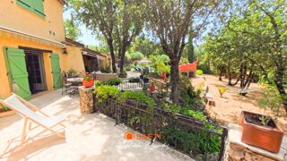 Vente Maison Propriété de caractère avec piscine, dépendance et jardin méditerranéen Fayence