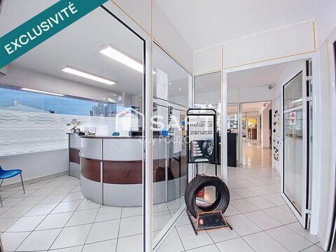   Local commercial avec bureaux, hall d'exposition et atelier 