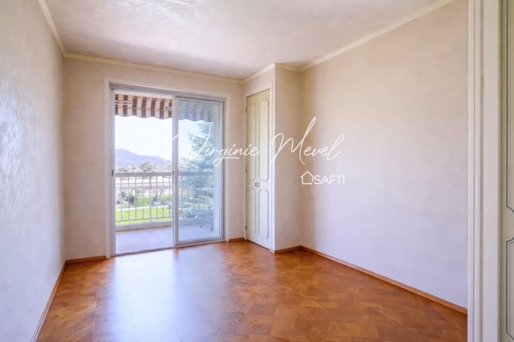 Vente Appartement Nice Saint Antoine de Ginestière 3/4 pièces 91m2 dernier étage vue mer à rénover Nice