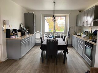  Immeuble � vendre 243 m�