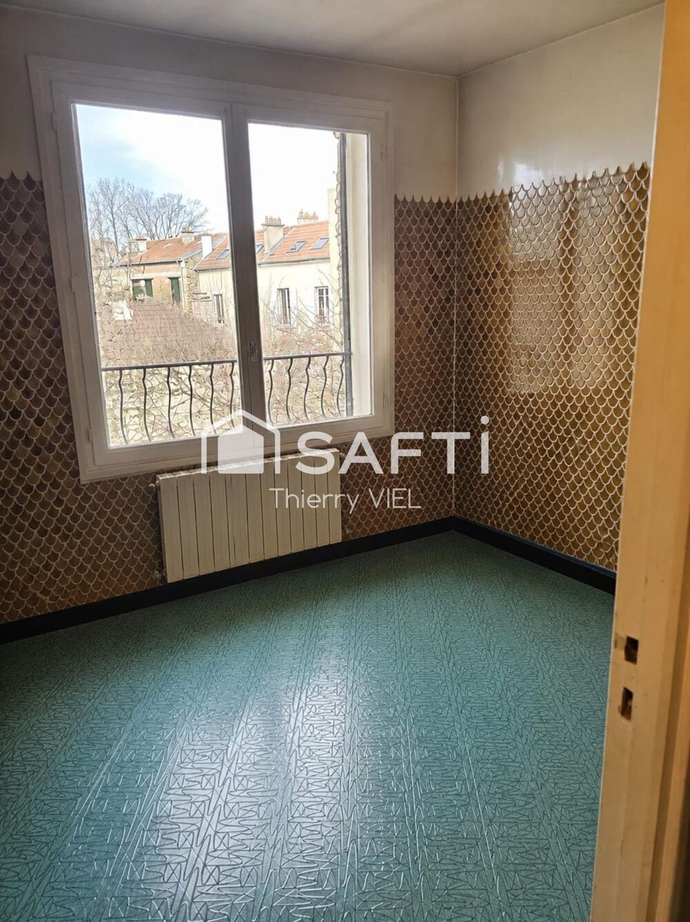 MONTREUIL CENTRE - APPT 4P - 80M2 - JARDIN - A RENOVER