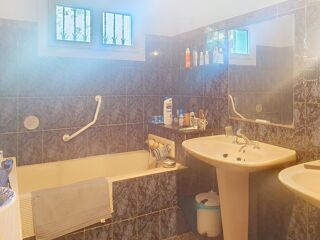  Maison � vendre 6 pi�ces 175 m�