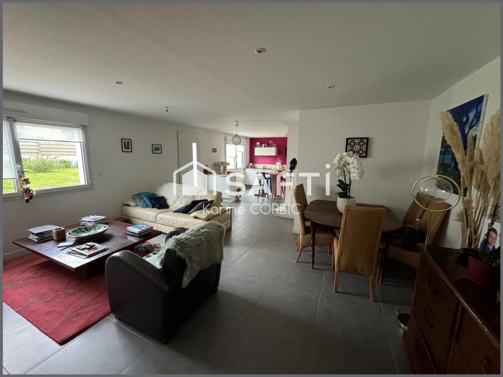 Vente Maison Du charme pour cette maison renovée avec dependances garage et atelier, 600m2 de jardin Pordic