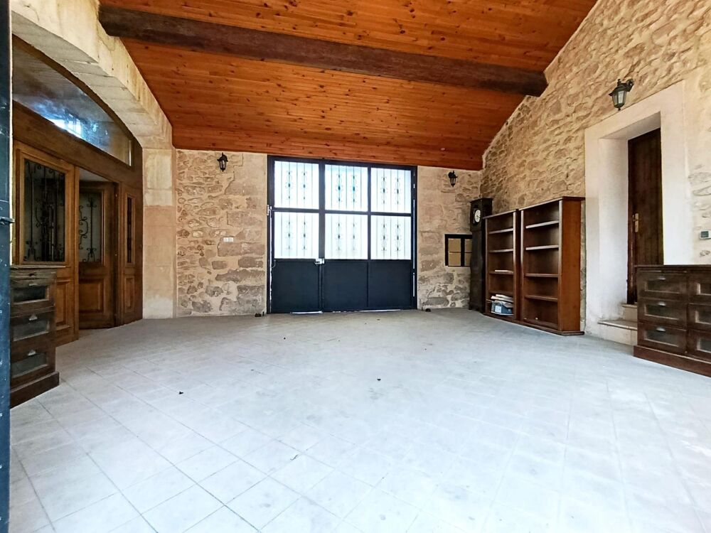 Maison dException de 245 m²  Ancien Chai Viticole Rénové en 2000