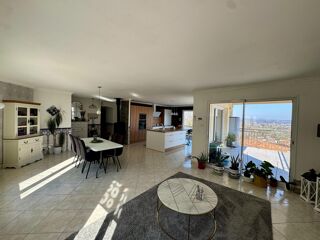  Maison � vendre 8 pi�ces 230 m�