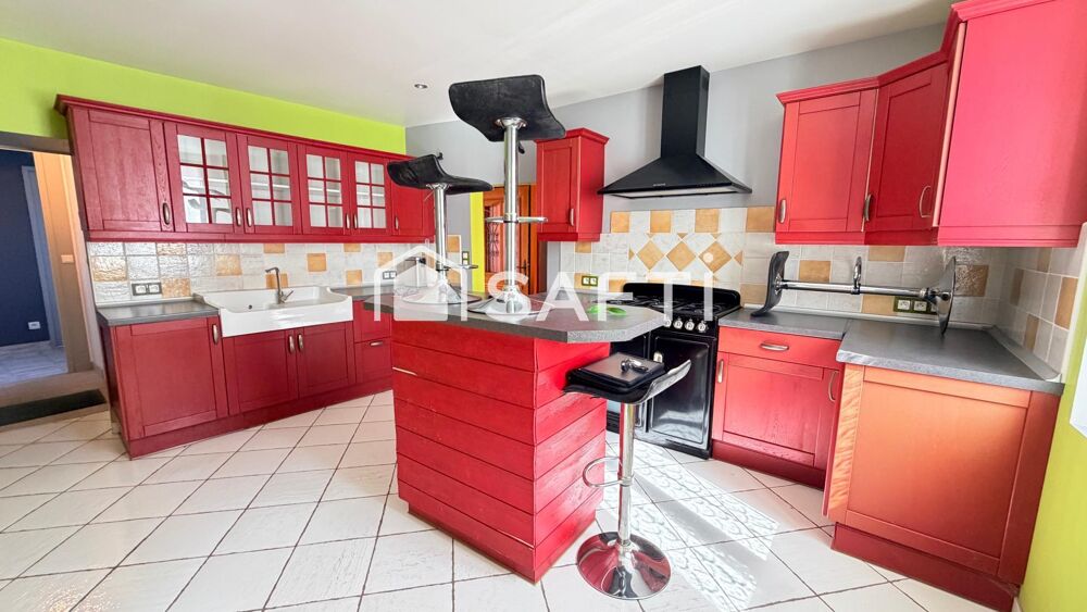 Maison rurale 6 pièces avec dépendance et cave voûtée  Terrain clos de 491 m²