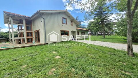   Demeure en bois, Volume cath�drale et  potentiel foncier exceptionnel Maison - 7 pi�ce(s) - 259 m�