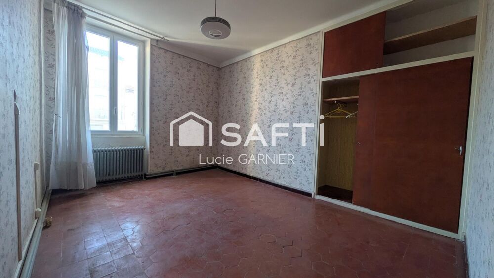 Vente Maison Maison de village avec garage et fort potentiel – 244 m² exploitables avec un extérieur Thezan-les-beziers