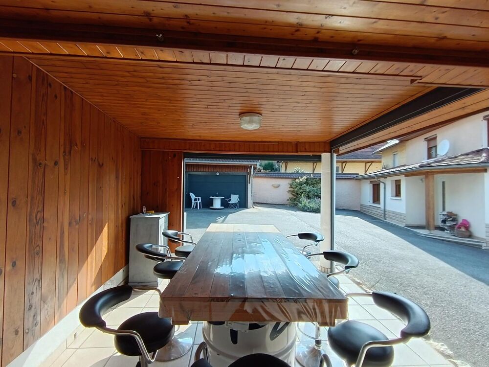 Vente Maison Maison familiale rénovée – 2 garages avec mezzanines et nombreux espaces de rangement Vasselin