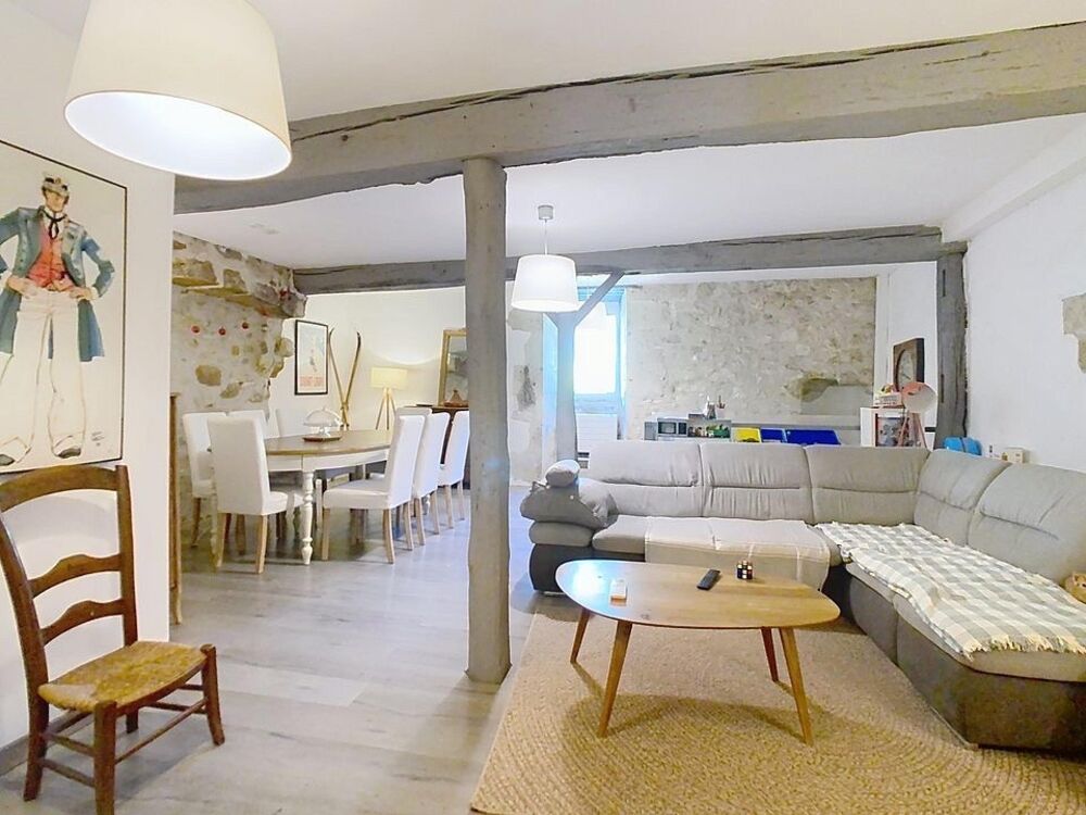 Vente Maison Enfin une rénovation réussie, dans une maison qui vous laisse profiter de l'essentiel : votre temps ! Biran