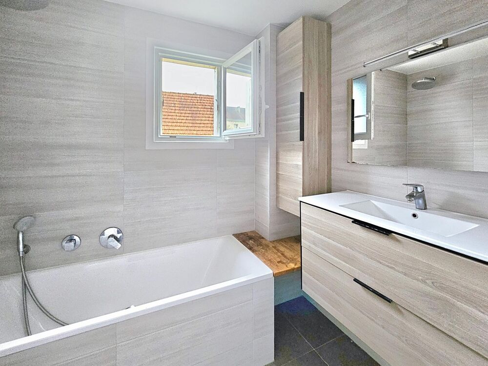 Vente Appartement Au pied de la gare de Melun, F3 lumineux avec balcon, parking et cave. Melun
