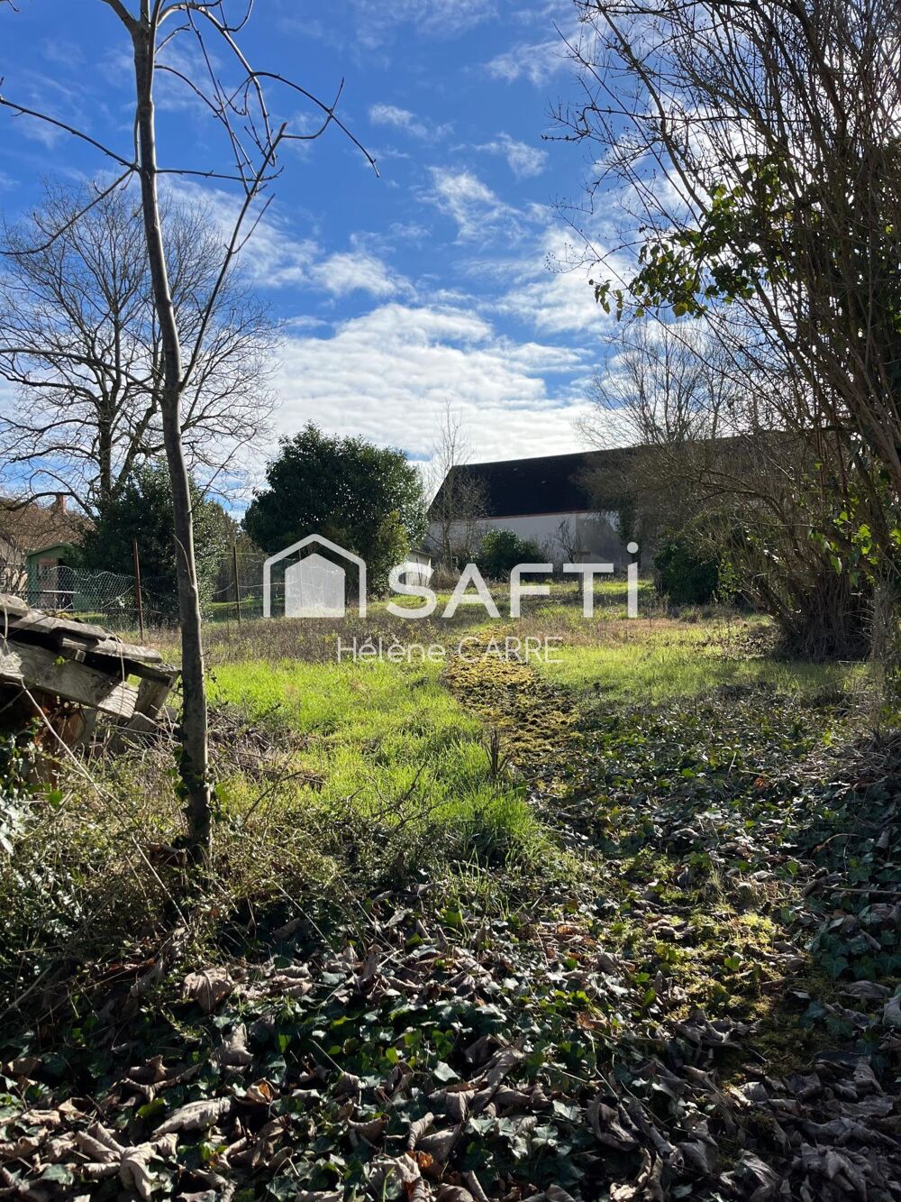 Vente Maison Maison construite dans les années 1945 avec 4 chambre et une parcelles de 650m2 Lury-sur-arnon