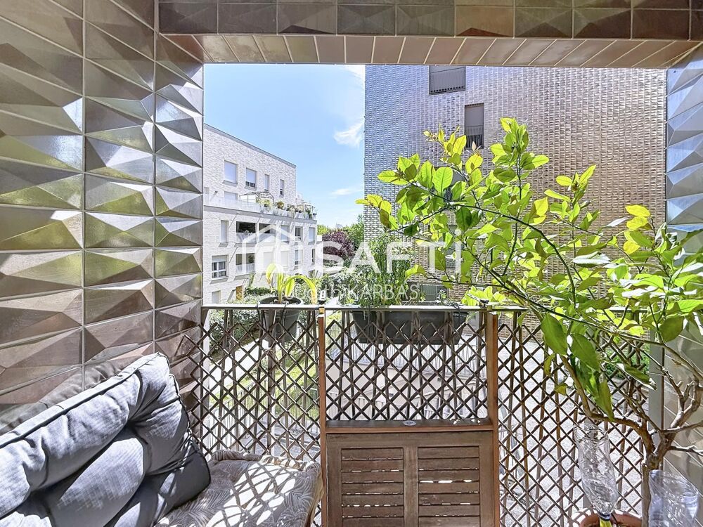Vente Appartement Deux pièces avec patio Romainville