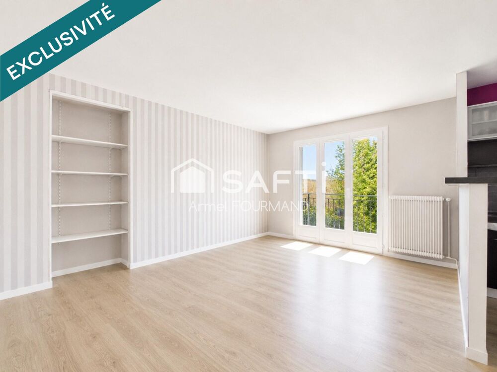 Maison 7 pièces, 5 ch. et garage  Saint-Gelais (79)