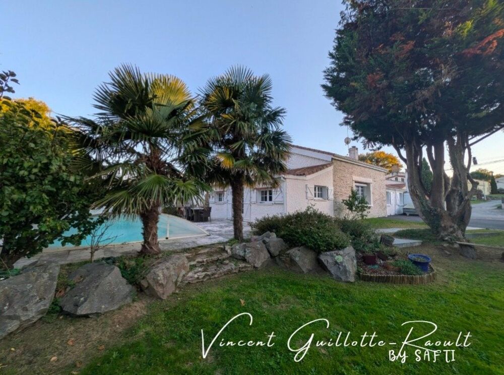 Vente Maison Maison 130 m² avec studio indépendant, piscine et terrain de 1000 m² Rouans